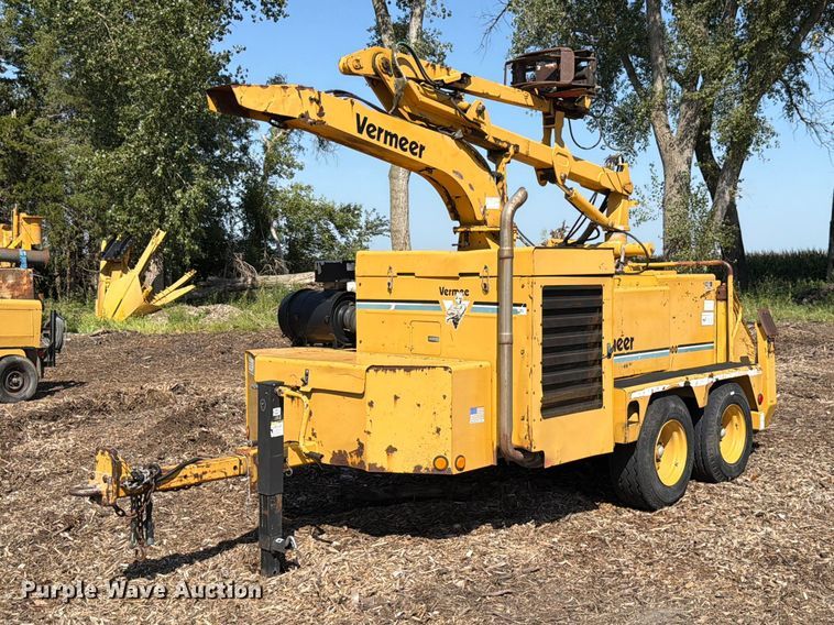 1998 Vermeer BC2000 wood chipper - FP3064
