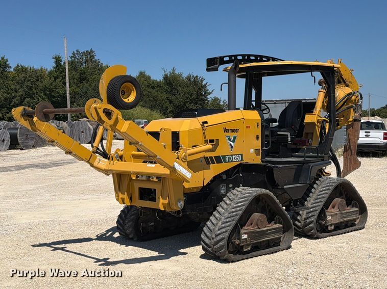 2024 Vermeer RTX1250I2 vibratory cable plow - FT6242