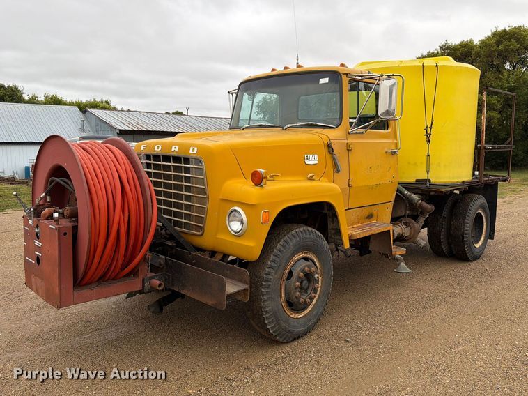 1973 Ford F810 sewer jetter truck - FT6715