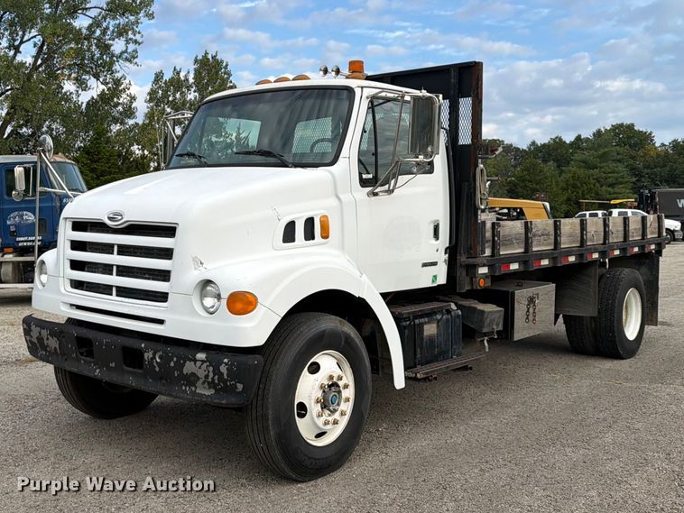 2001 Sterling Truck L7500 Series dump flatbed truck - FU4603