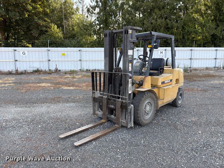2002 Caterpillar GP40K forklift - YA4561