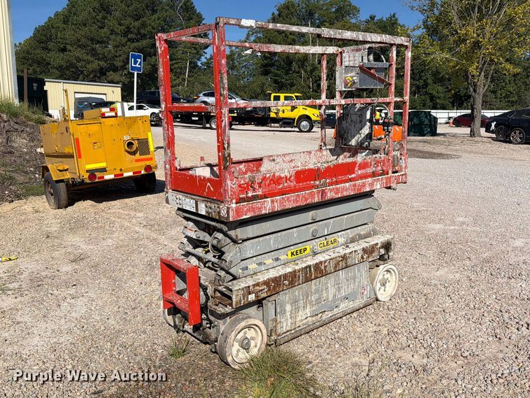 2007 Skyjack SJlll-3219 scissor lift - YA4566