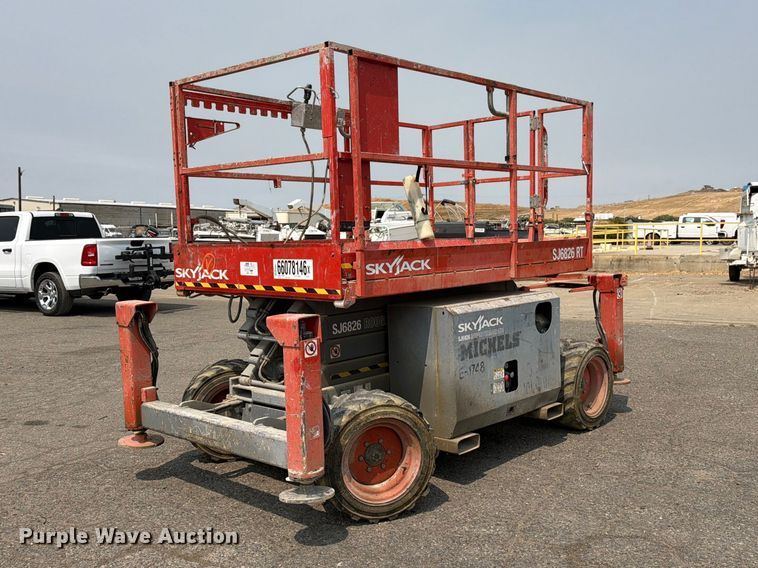 SkyJack SJ 6826RT scissor lift - YA4761