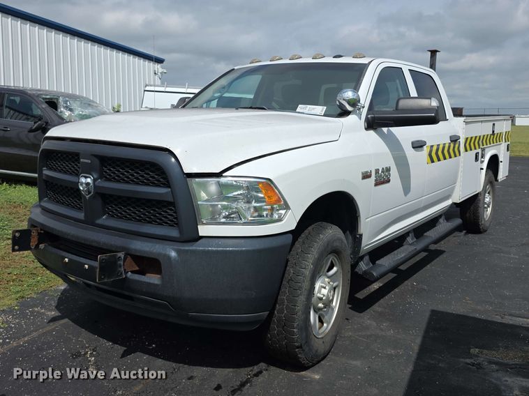 2017 Dodge RAM 2500HD Crew Cab utility bed pickup truck - DQ4535