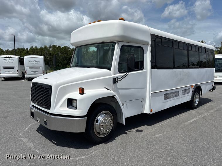 2002 Champion shuttle bus - DU6415