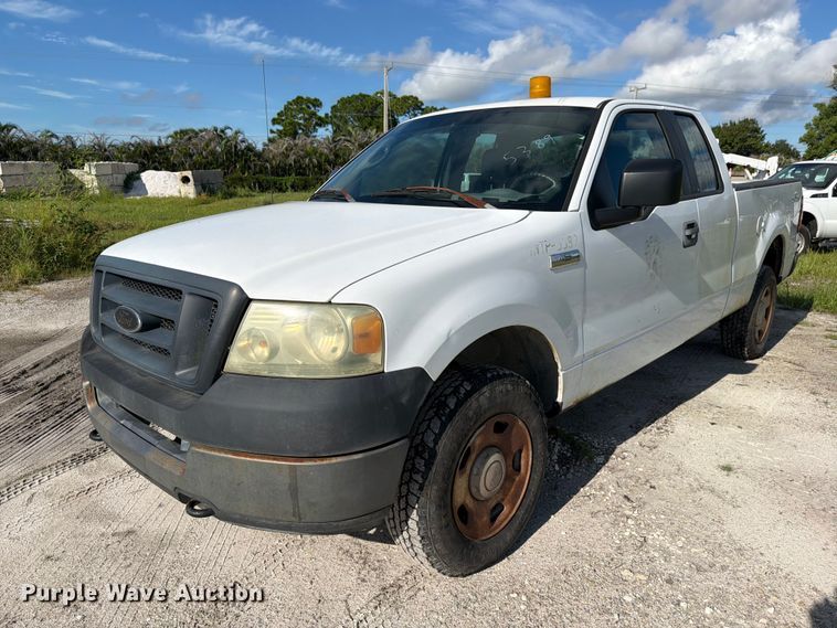 2005 Ford F150 Ext. Cab pickup truck - DV7337
