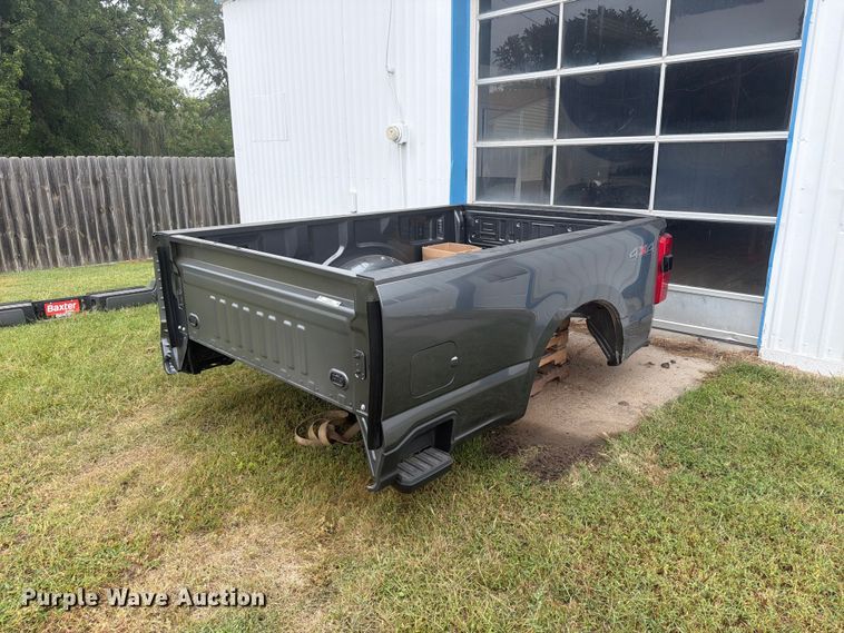 Ford pickup truck bed - DY3454