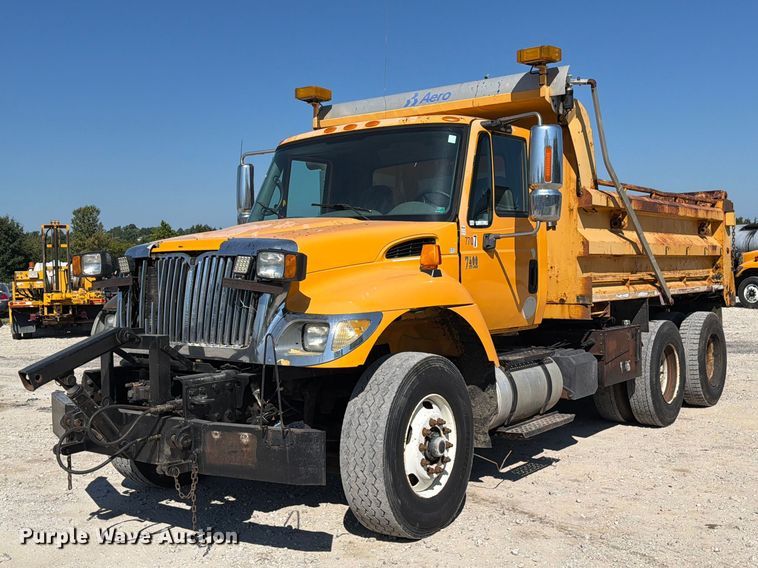 2006 International 7400 dump truck - DZ4746