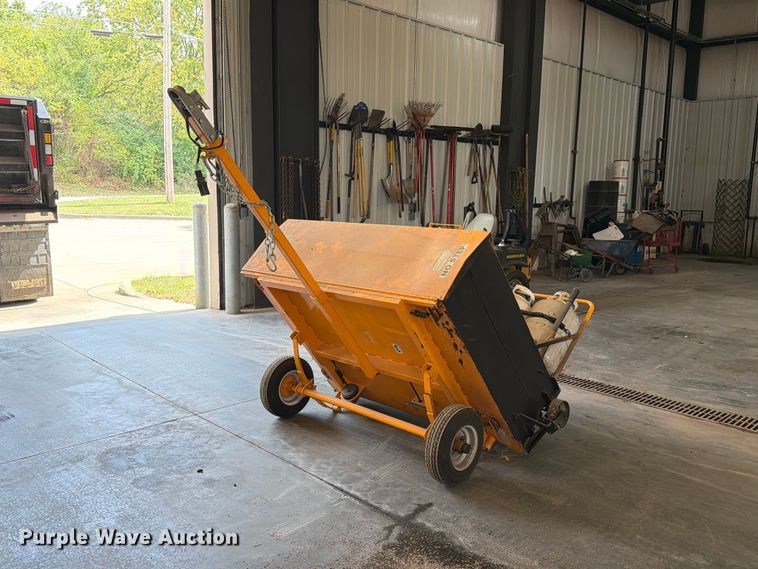2020 KM International KM 4-40 infrared asphalt heater - DZ4767