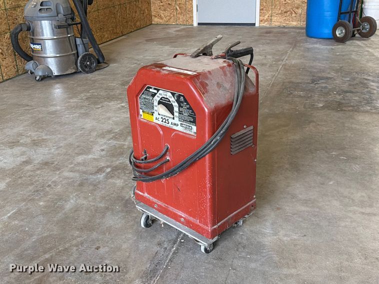 Lincoln Electric AC-225-S welder - DZ4776