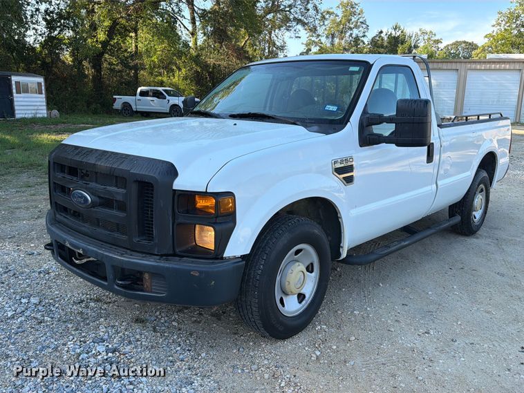 2008 Ford F250 Super Duty pickup truck - EA7353