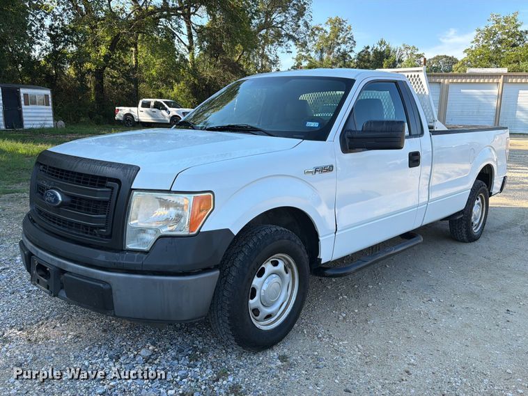 2014 Ford F150 pickup truck - EA7357