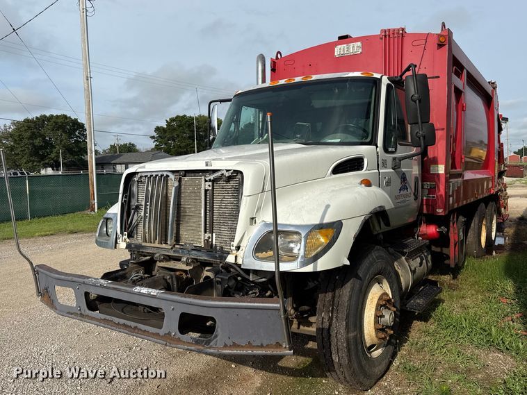 2007 International 7400 refuse truck - EN0345