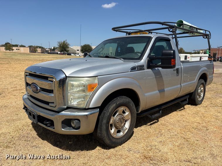 2015 Ford F250 Super Duty pickup truck - ES8120