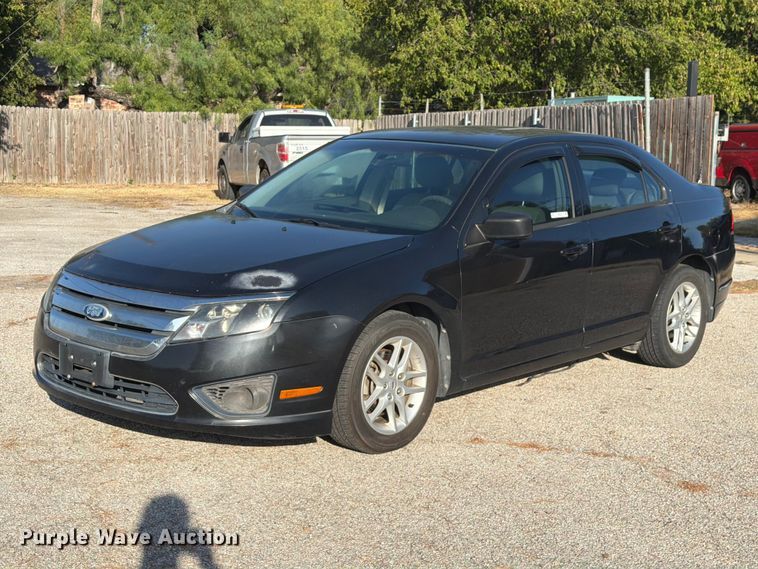 2010 Ford Fusion  - ES8122