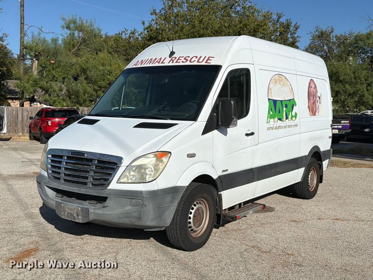 2012 Freightliner Sprinter van - ES8123
