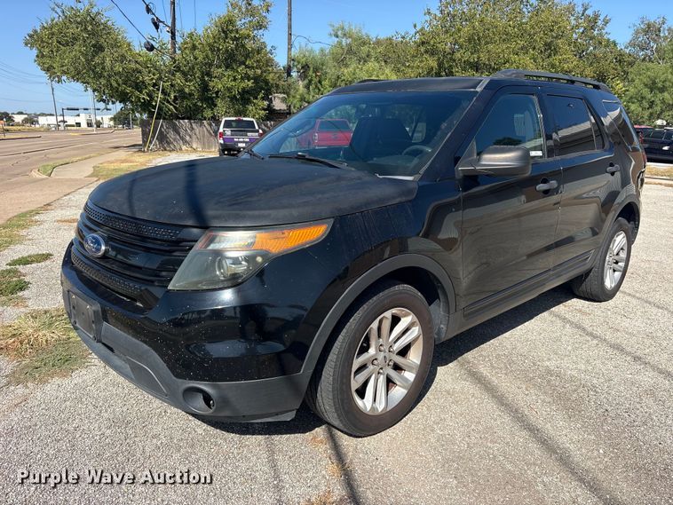 2015 Ford Explorer Police SUV - ES8127