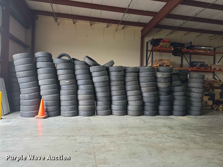 Approximately 640 18" tires - EV2181