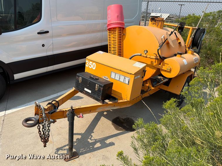 2015 Diamond Bilt crack sealer - EW2171
