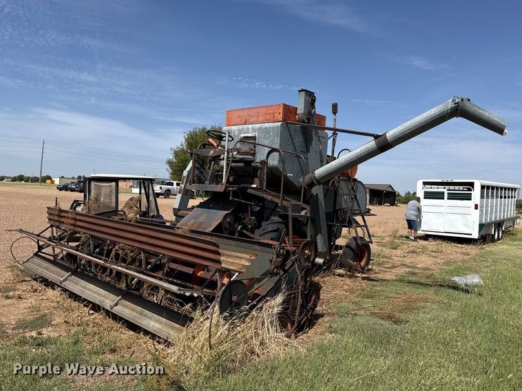Gleaner Baldwin combine - EW4341
