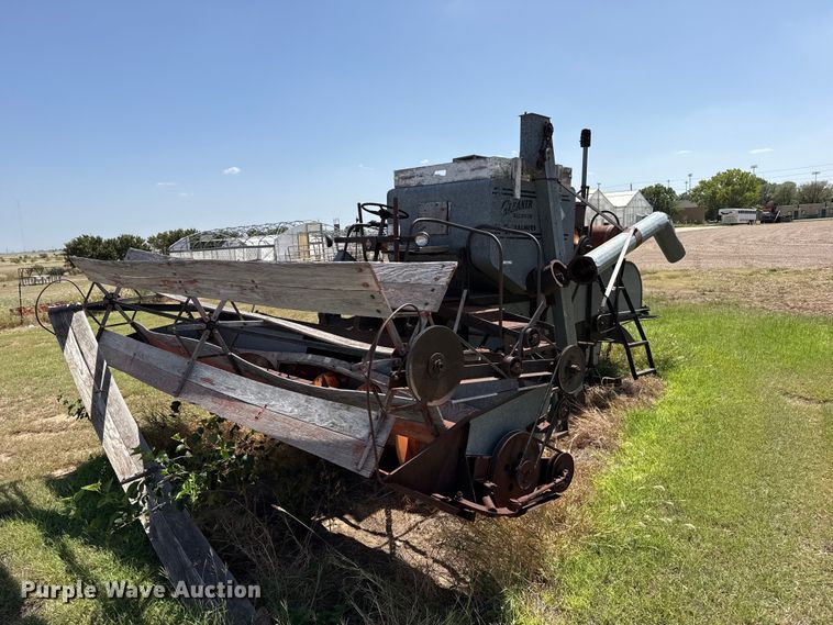 Gleaner Baldwin combine - EW4346