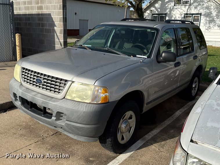 2004 Ford Explorer SUV - EX2219