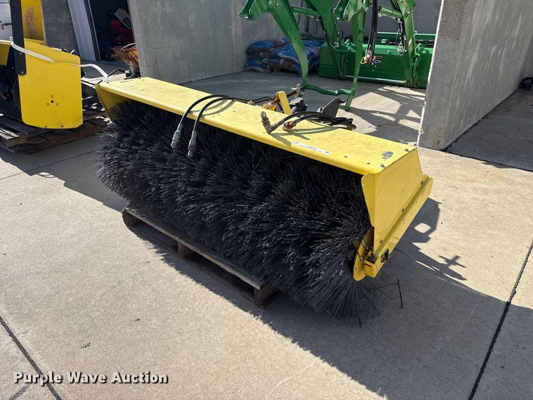 John Deere broom - FB6932