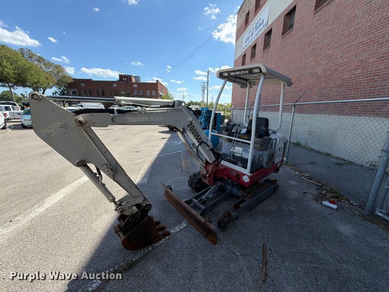 2009 Takeuchi TB016 mini excavator - FB8881