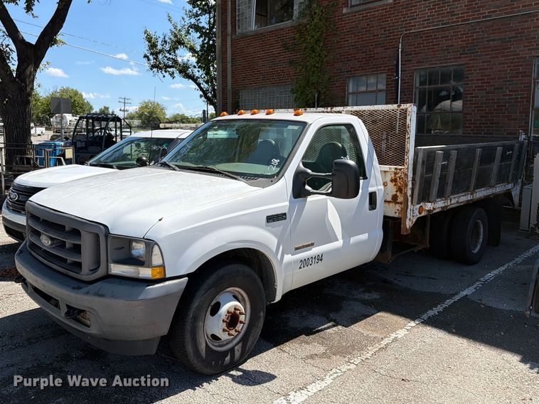 2003 Ford F350 Super Duty dump bed pickup truck - FB8882
