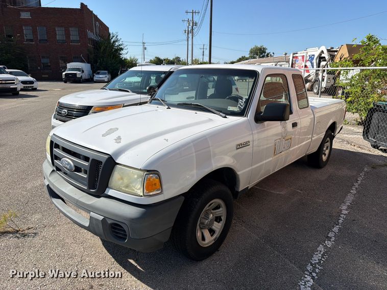 2011 Ford Ranger Ext. Cab pickup truck - FB8907