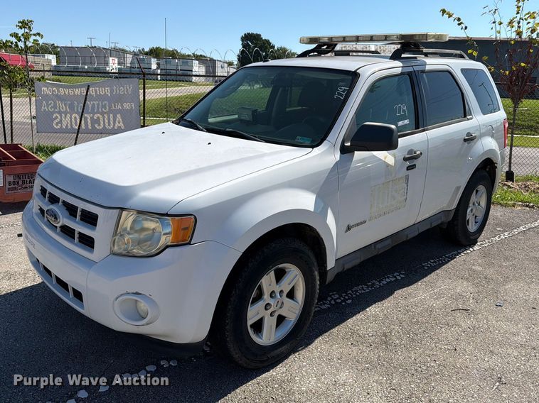 2010 Ford Escape SUV - FB8912