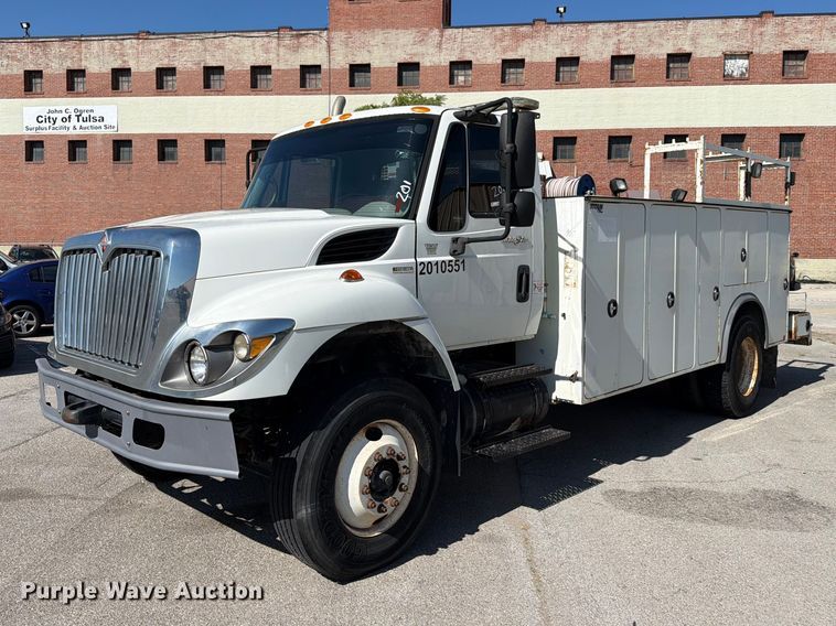 2010 International WorkStar 7400 utility / service truck - FB8922