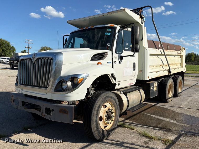 2011 International WorkStar 7400 dump truck - FB8958