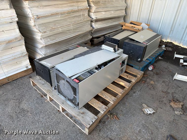 (4) Danfoss VLT 8000 variable frequency drives - FB8959