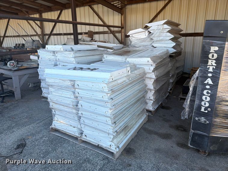 (7) pallets of light fixtures - FB8962