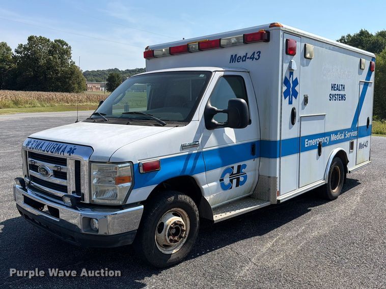 2008 Ford E-350 Super Duty ambulance - FC3338