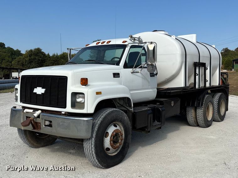 2000 Chevrolet C8500 water truck - FG0649