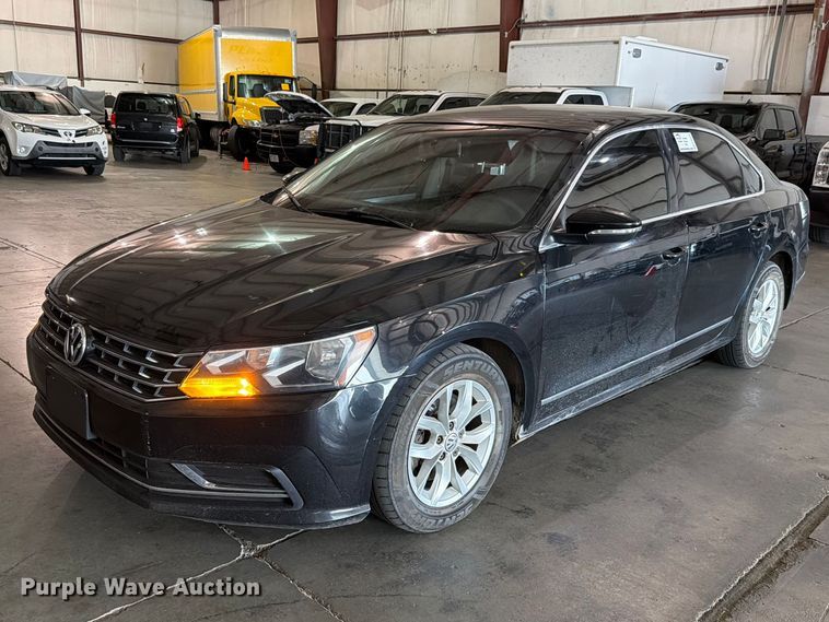 2016 Volkswagen  Passat TSI  - FH6445