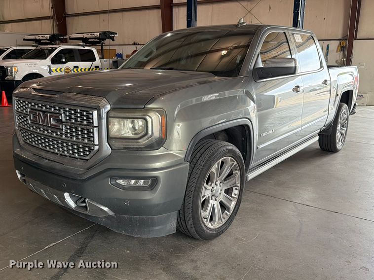 2018 GMC Sierra 1500 Denali Crew Cab pickup truck - FI0977