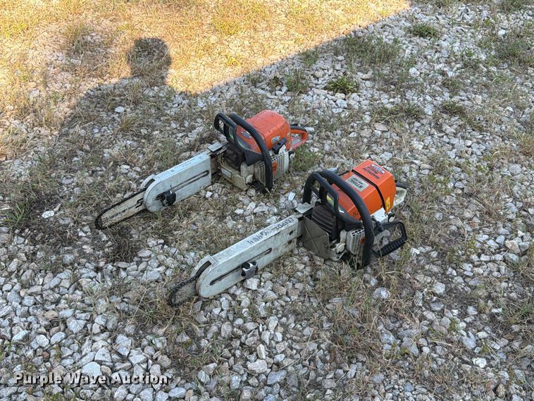 (2) Stihl chainsaws - FT6235