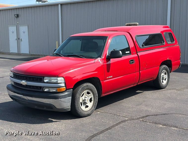2001 Chevrolet Silverado 1500 pickup truck - FT6275