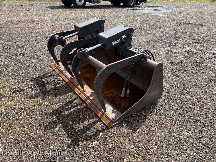 Bobcat 66 GNDL BKT GRPL skid steer grapple bucket - FT8050