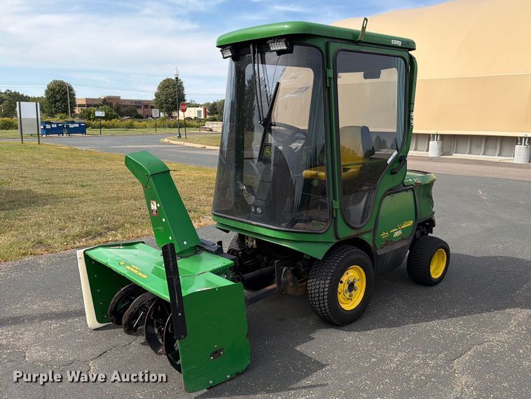 2011 John Deere F1400 lawn mower - FT8096