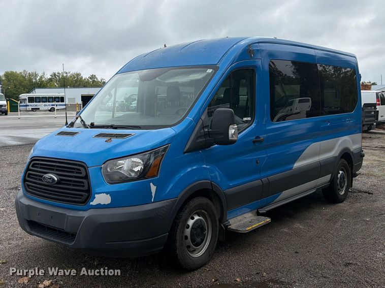 2018 Ford Transit van - FU4651
