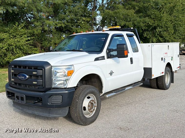 2016 Ford F350 Super Duty XL Ext. Cab utility / service truck - FU4669