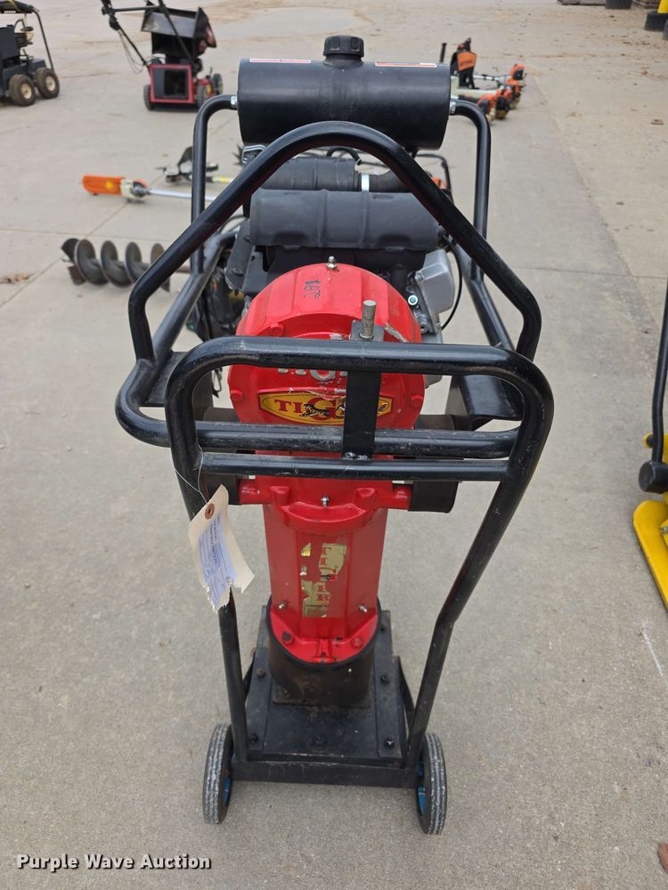 Tiger TGR80 plate compactor - NF9660