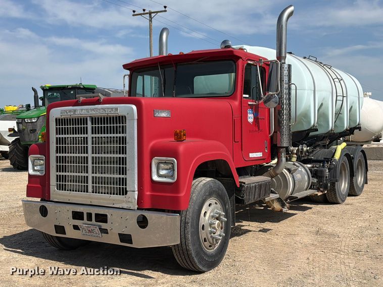 1984 International Harvester Transtar 4300 liquid fertilizer truck - DZ4847