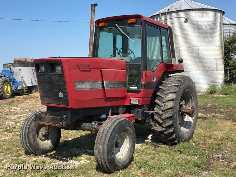 1981 International Harvester 3688 tractor - DZ4883