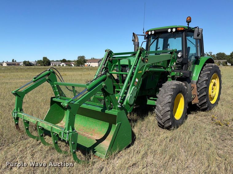 2013 John Deere 6125M MFWD tractor - EA0480