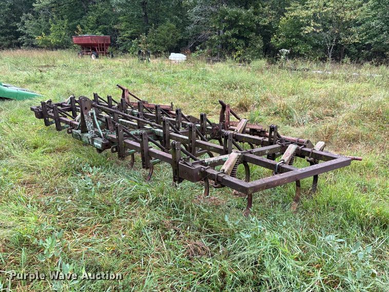 Field cultivator - ER3318